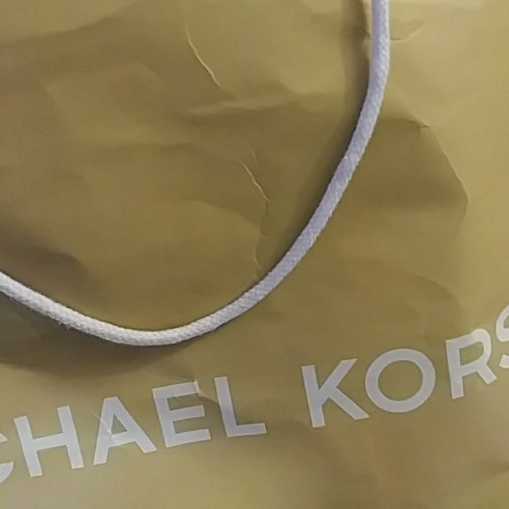 FREE WITH PURCHASE Extra large shopping bag - Picture 3 of 3